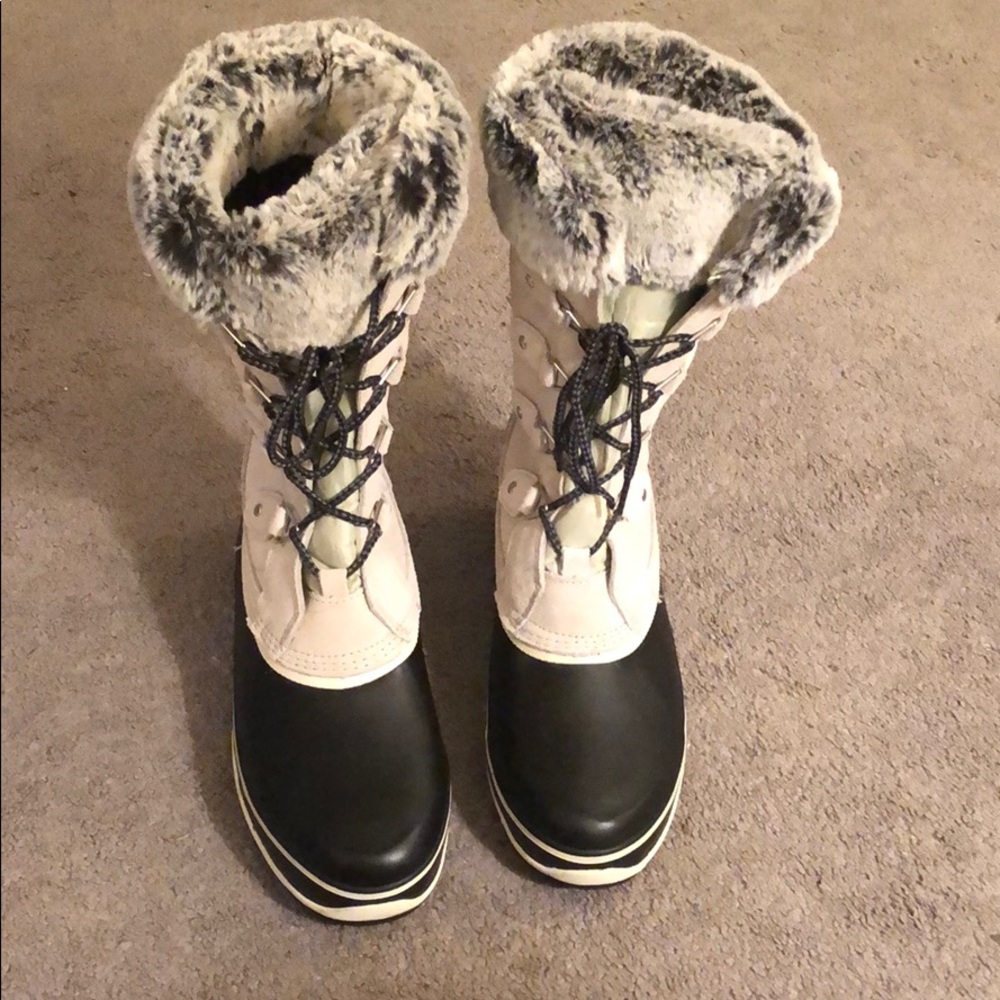 Snow boot